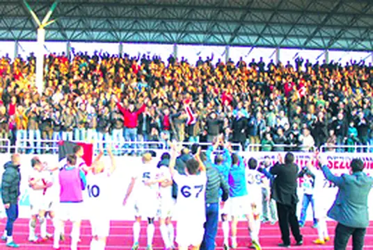 Gazi Stadı’nda takım ve taraftar